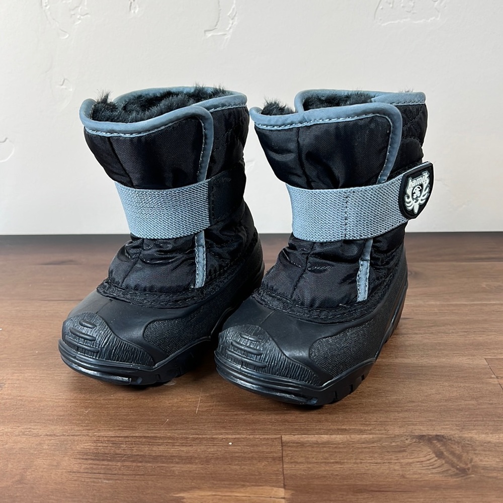 Kamik toddler boots size 5